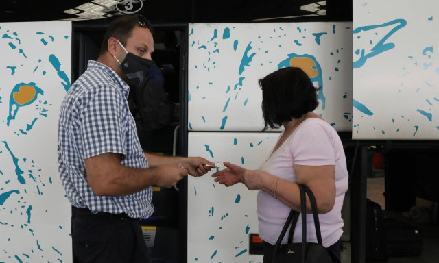 Κορονοϊός: Οι δύο χώροι που είναι επιβεβλημένη η χρήση μάσκας – Οι συστάσεις Λινού