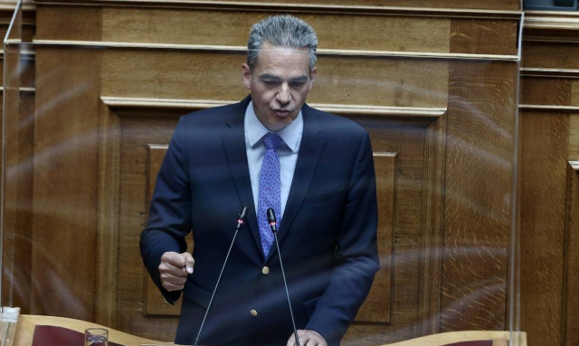 Στα κάγκελα η αντιπολίτευση με τη δήλωση Συρίγου για τη Χούντα
