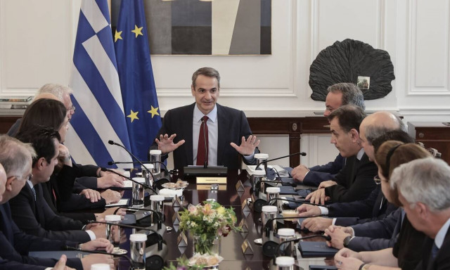 Ο ανασχηματισμός, το timing και οι ενδεχόμενες αλλαγές  - Οι αμετακίνητοι και αυτοί που φεύγουν