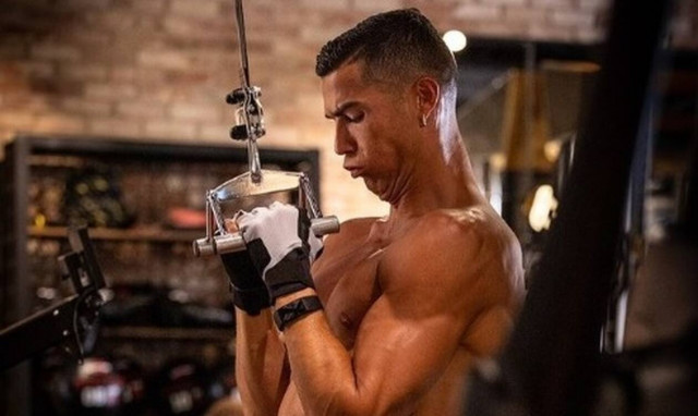 Κριστιάνο Ρονάλντο: Ψάχνει ομάδα και «λιώνει» στη γυμναστική – Μυθική πρόταση από Σαουδική Αραβία