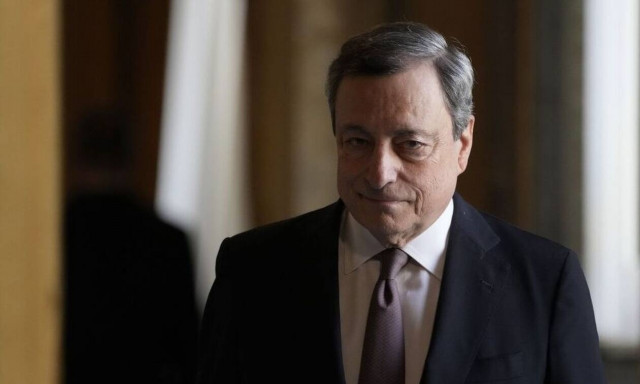 Στα πρόθυρα πολιτικής κρίσης η Ιταλία – Ξεπούλημα σε ομόλογα και μετοχές