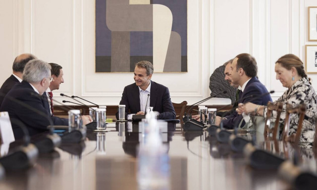 PM Mitsotakis meets with delegation of the Greek Orthodox Community of Melbourne