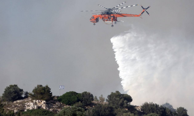 Φωτιά τώρα στο Ρέθυμνο – Εκκενώθηκε ο οικισμός Ορνέ - Στη μάχη επίγειες και εναέριες δυνάμεις