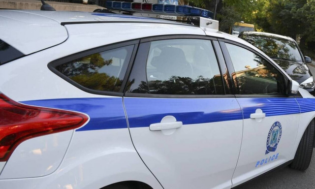 Χαλάνδρι: Σύλληψη 2 ατόμων που πουλούσαν «μαϊμού» ρούχα στο Χαλάνδρι - Κατασχέθηκαν  2.757 προϊόντα