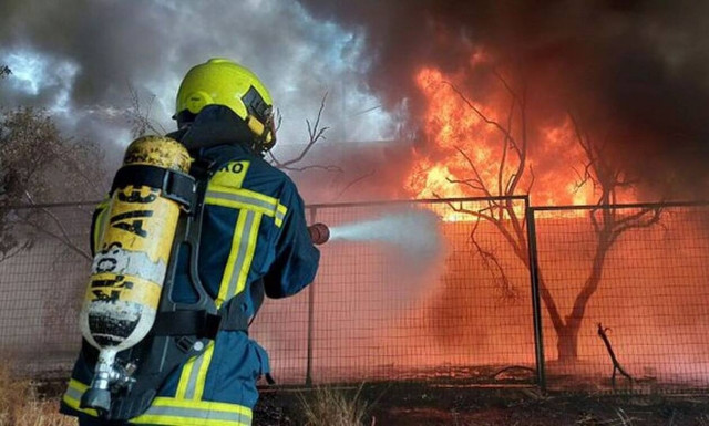 Φωτιά στο Ρέθυμνο: Μάχη με τις αναζωπυρώσεις – Νέες εκκενώσεις οικισμών