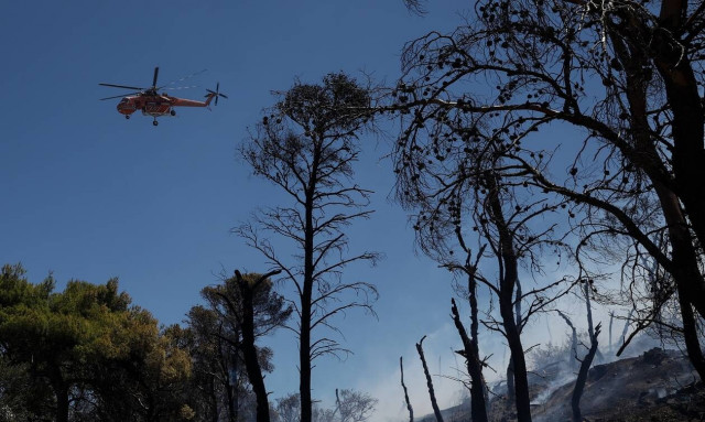 Φωτιά τώρα: Μεγάλη αναζωπύρωση στο Ρέθυμνο - Νέα εκκένωση οικισμού