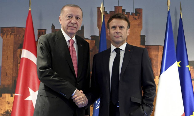 Τι σημαίνει για την Ελλάδα η περίεργη στροφή Ερντογάν στα εξοπλιστικά της Γαλλίας