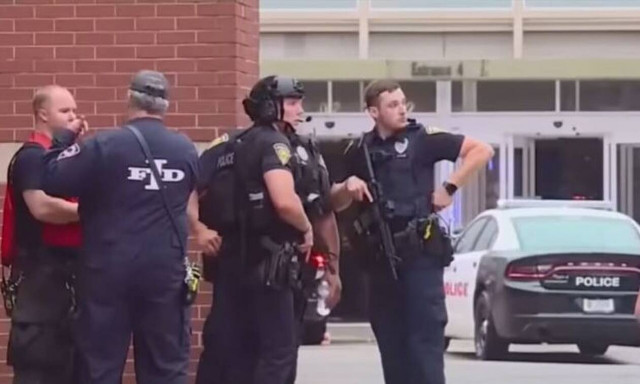 Μακελειό σε εμπορικό κέντρο της Ιντιάνα