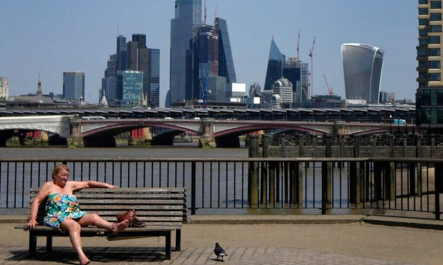 Καμίνι η Ευρώπη, με θερμοκρασίες ρεκόρ και καύσωνες