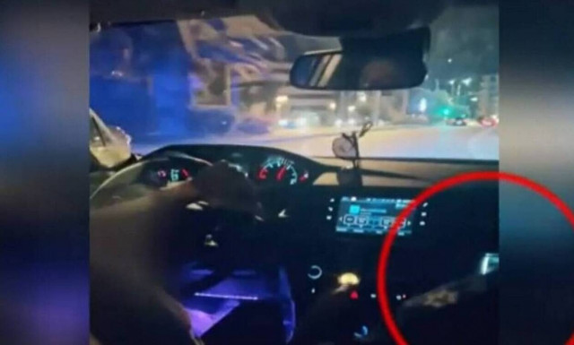 Αξιωματικός της τροχαίας ο ένας από τους αστυνομικούς σε διαθεσιμότητα για τη βόλτα με το περιπολικο