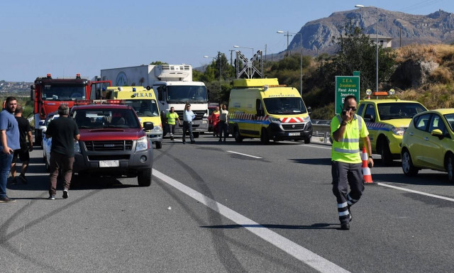 Νεκροί 18χρονος και 19χρονος σε τροχαίο – Όχημα έκανε όπισθεν στην εθνική οδό Κορίνθου-Τριπόλεως