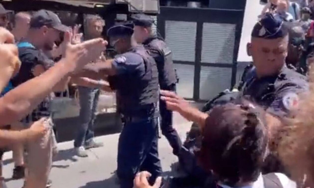 Γαλλία: Οι κυρώσεις προς τη Ρωσία έφεραν διαδηλώσεις για ακρίβεια και πληθωρισμό