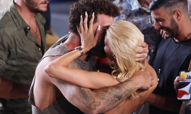 Αλεξάνδρα Παναγιώταρου: Οι «καυτές» φωτογραφίες με τον Στάθη Σχίζα