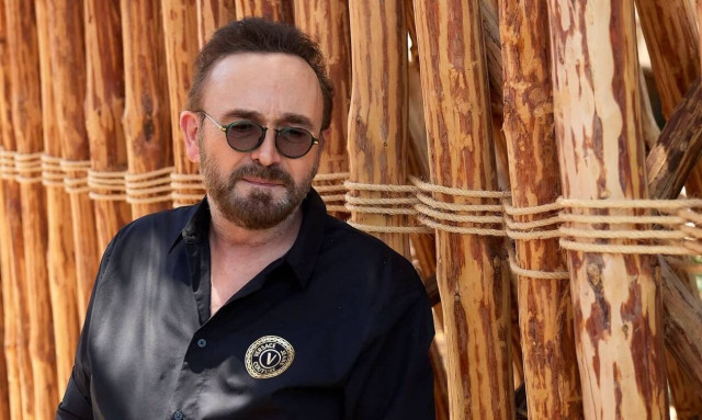 Σταμάτης Γονίδης: Κυκλοφόρησε η νέα του επιτυχία με τίτλο «Εσύ ρωτάς»