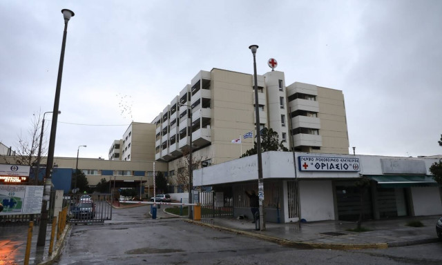 Φωτιά στην Πεντέλη: Σε ετοιμότητα τα νοσοκομεία Θριάσιο και Γεώργιος Γεννηματάς