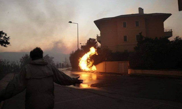 Δημοτικός σύμβουλος Πεντέλης: «Ζούμε μια πύρινη κόλαση»