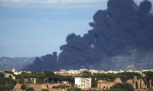 Ιταλία: Πυρκαγιές στην κεντρική Ιταλία και κοντά στην Τεργέστη - Eκκενώσεις και καταστροφές