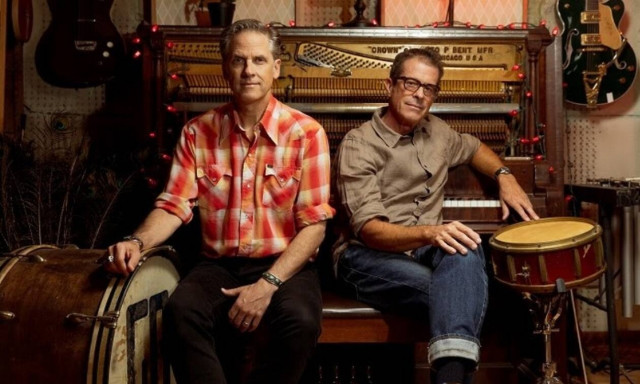 Ένα road trip με τους Calexico: Δείτε 15+1 εικόνες μέσα από τον φακό του Joey Burns