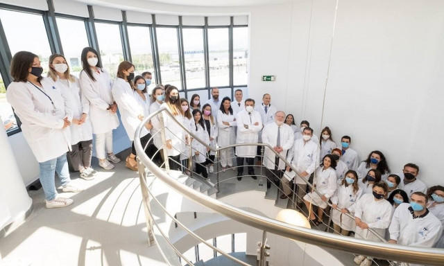 Επίσκεψη Σχοινά στο νέο Κέντρο Έρευνας και Ανάπτυξης της DEMO στη Θεσσαλονίκη