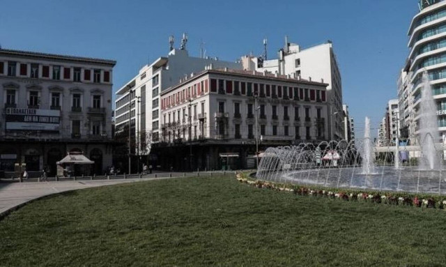 Στην Ομόνοια είχαν μπει 8 Μούσες για να καλύπτουν τον εξαερισμό: Η 9η ήταν στις τουαλέτες