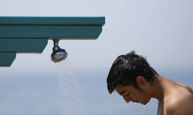 Καιρός – Καύσωνας: Το πιο δύσκολο 48ωρο – Σε ποιες περιοχές θα δείξει 43 βαθμούς o υδράργυρος