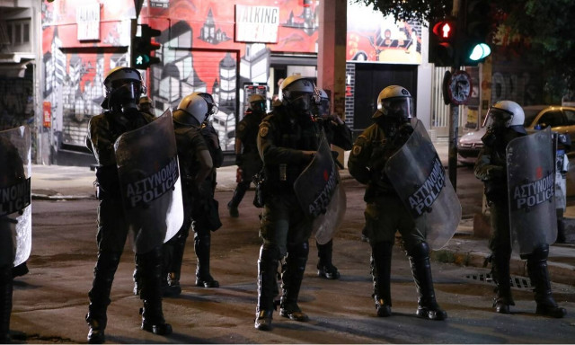 Εξάρχεια: 2 συλλήψεις και 6 προσαγωγές σε επιχείρηση για την αντιμετώπιση της διακίνησης ναρκωτικών