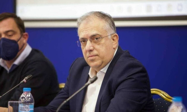 Theodorikakos urges SYRIZA 'to respect the positive role of the police'