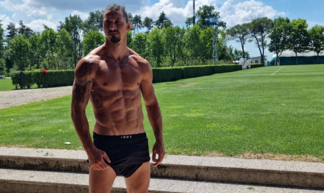 Ζλάταν Ιμπραΐμοβιτς: «Θηρίο» ο «Ίμπρα», «φέτες» στα 41 του!