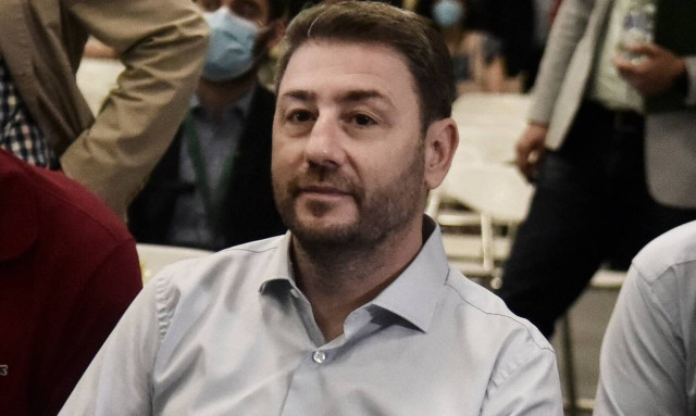 PASOK leader Androulakis reports attempt to tap his mobile phone