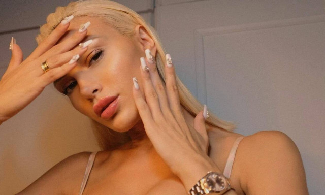 Αλεξάνδρα Παναγιώταρου: Φόρεσε το μαγιό της και φάνηκαν τα «πλούσια» προσόντα της (photos)