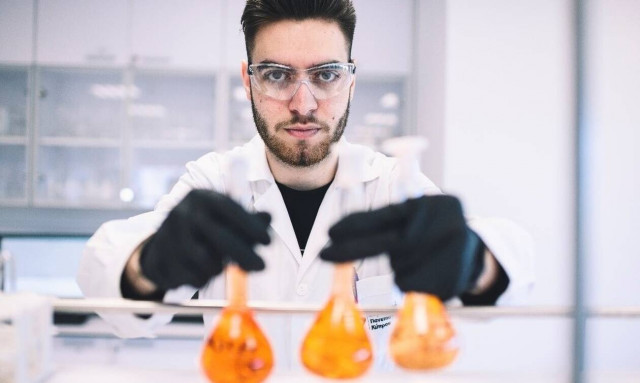 Φαρμακευτική: Μία πολύπλευρη επιστήμη που ανοίγει ένα ευρύ φάσμα επαγγελματικών επιλογών