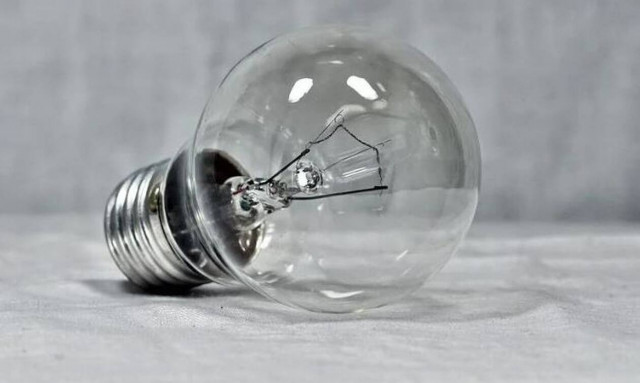 Τιμολόγια ρεύματος: Οι διαφορές ανά εταιρεία - Tι θα πληρώσουμε τον Αύγουστο