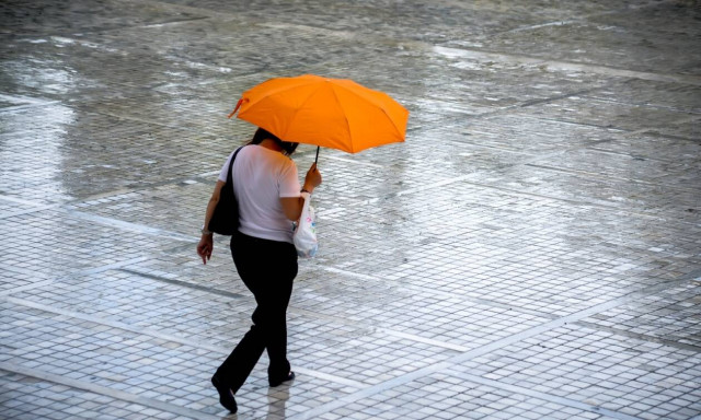 Καιρός - Γιαννόπουλος στο Newsbomb.gr: Πτώση της θερμοκρασίας - Πού και πότε έρχονται καταιγίδες
