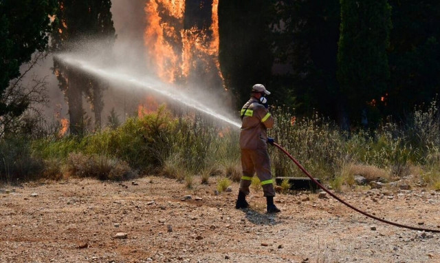 Πολύ υψηλός κίνδυνος πυρκαγιάς την Πέμπτη για Αττική και άλλες 4 Περιφέρειες της χώρας
