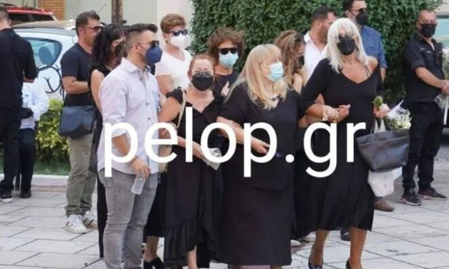 Μαρίτα Αγγελοπούλου: Θρήνος στο τελευταίο «αντίο» στην επιχειρηματία (pics)