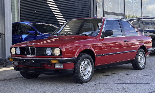Aπίστευτο ποσό για μία BMW 323i του 1985
