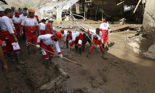 Ιράν: Καταστροφικές πλημμύρες με δεκάδες νεκρούς - Χιλιάδες έχασαν τα σπίτια τους