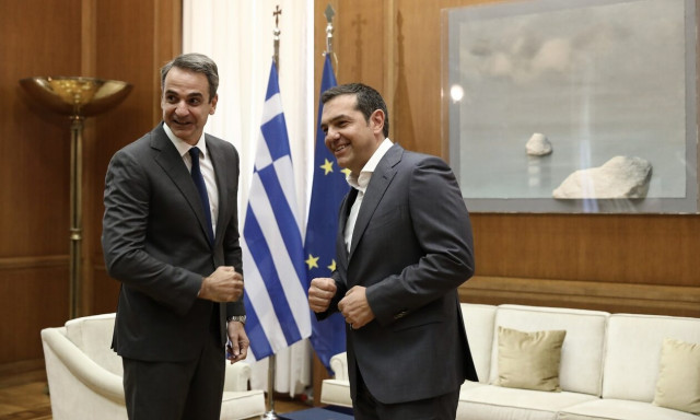 H κυβέρνηση Μητσοτάκη «κλείνει το μάτι» στον ΣΥΡΙΖΑ για τους γάμους ομοφύλων