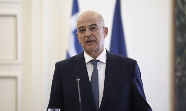 Στο Παρίσι ο Νίκος Δένδιας: Συνάντηση με την Γαλλίδα ομόλογό του Κατρίν Κολονά