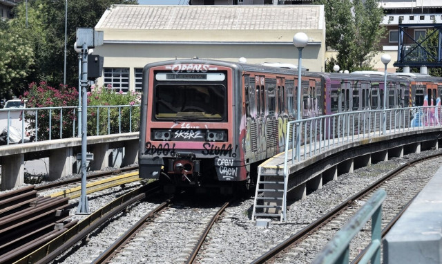 Πατήσια: Πτώση ατόμου από γέφυρα στις γραμμές του ΗΣΑΠ