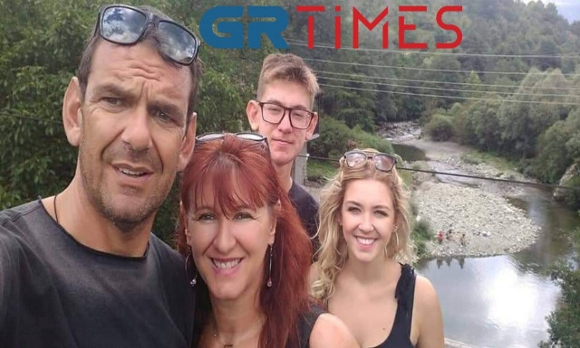 Πανελλήνιες 2022: Εργαζόμενη μητέρα πέρασε στην ίδια σχολή με το γιο της