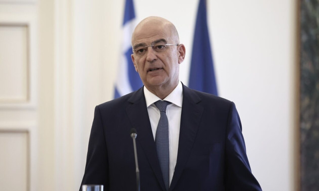 FM Dendias meets with his Vietnamese counterpart in Hanoi