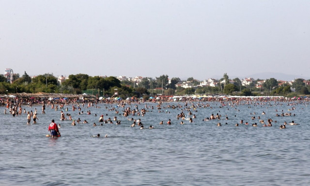 Καιρός: Με πτώση της θερμοκρασίας και 6 μποφόρ μπαίνει ο Αύγουστος - Πού και πότε θα βρέξει (pics)