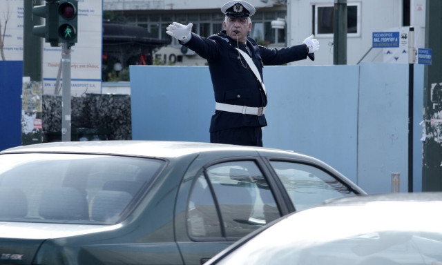 Κυκλοφοριακές ρυθμίσεις στη Λεωφόρο Σχιστού λόγω εργασιών συντήρησης του οδοστρώματος