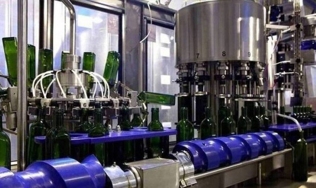 Σε χαμηλά επίπεδα 18 μηνών η ελληνική μεταποίηση