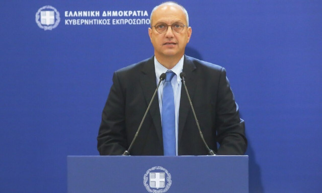 Economou: Government's priority to support the citizens facing difficulties