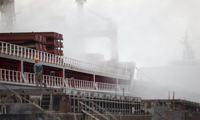 Ουκρανία: Αναχώρησε από το λιμάνι της Οδησσού το πρώτο πλοίο με σιτηρά