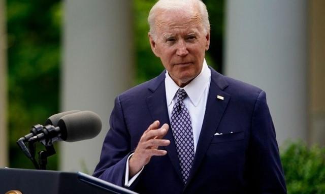 ΗΠΑ: Ο πρόεδρος Μπάιντεν παραμένει θετικός στον κορονοϊό, λέει ο γιατρός του