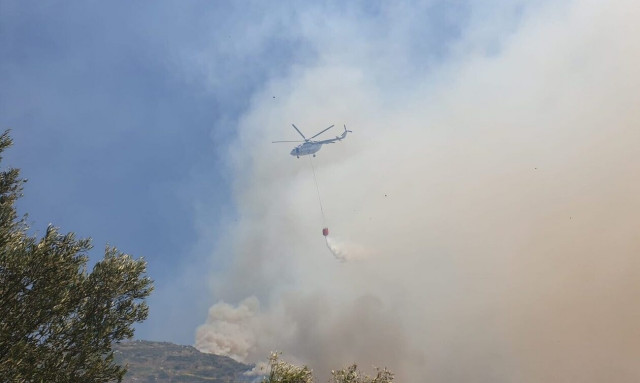 Φωτιά στον Σχίνο Μεσσηνίας: Ένας πυροσβέστης στο νοσοκομείο
