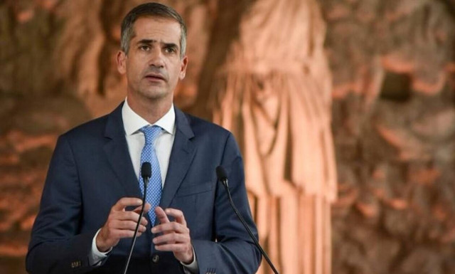 Θετικός στον κορονοϊό ο Κώστας Μπακογιάννης - Νοσεί και ο μικρότερος γιος του